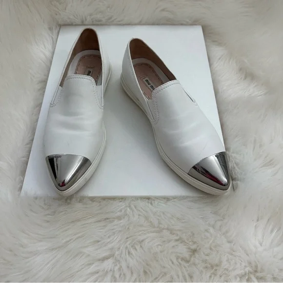 Miu Miu Leather Metal Pointed Toe Slip on Sneakers 8.5 White - Silver - Picture 2 of 6